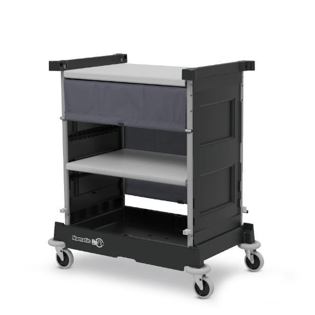 Carrito de limpieza de un hotel NKT0LLR